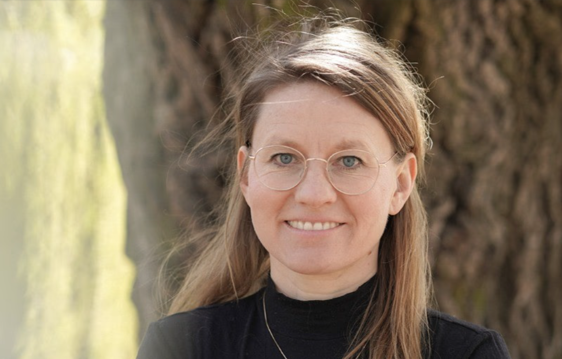 Dr Elisabeth Brackerdaponte